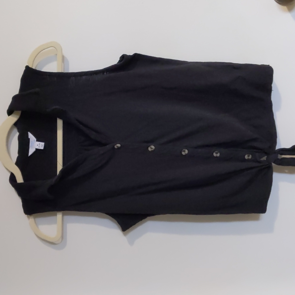 Sleeveless Tie Front Top Medium